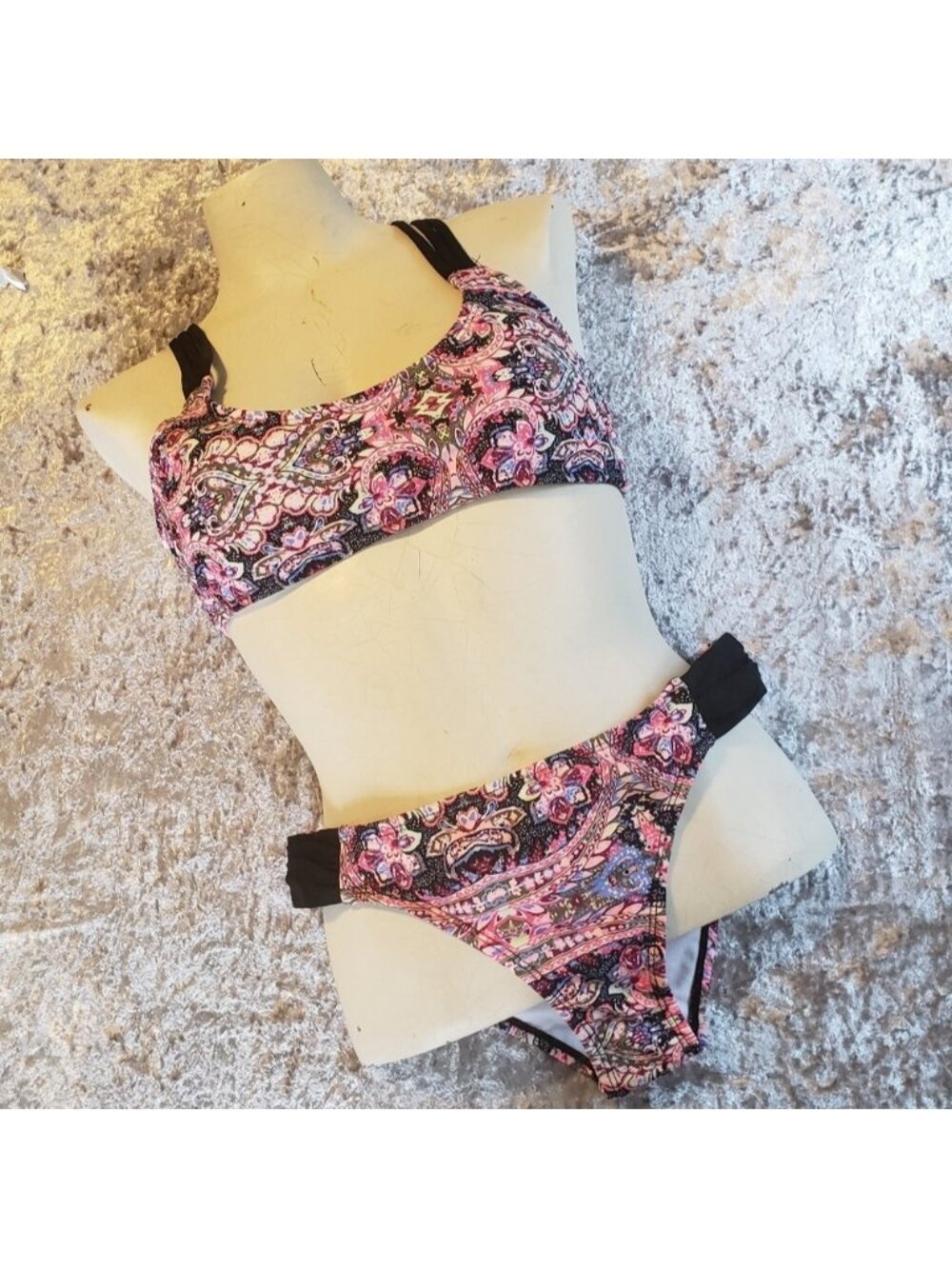 Endless Sun Pink Paisley Strappy Sporty Bikini Swim Swimsuit Travel Beach M3dium